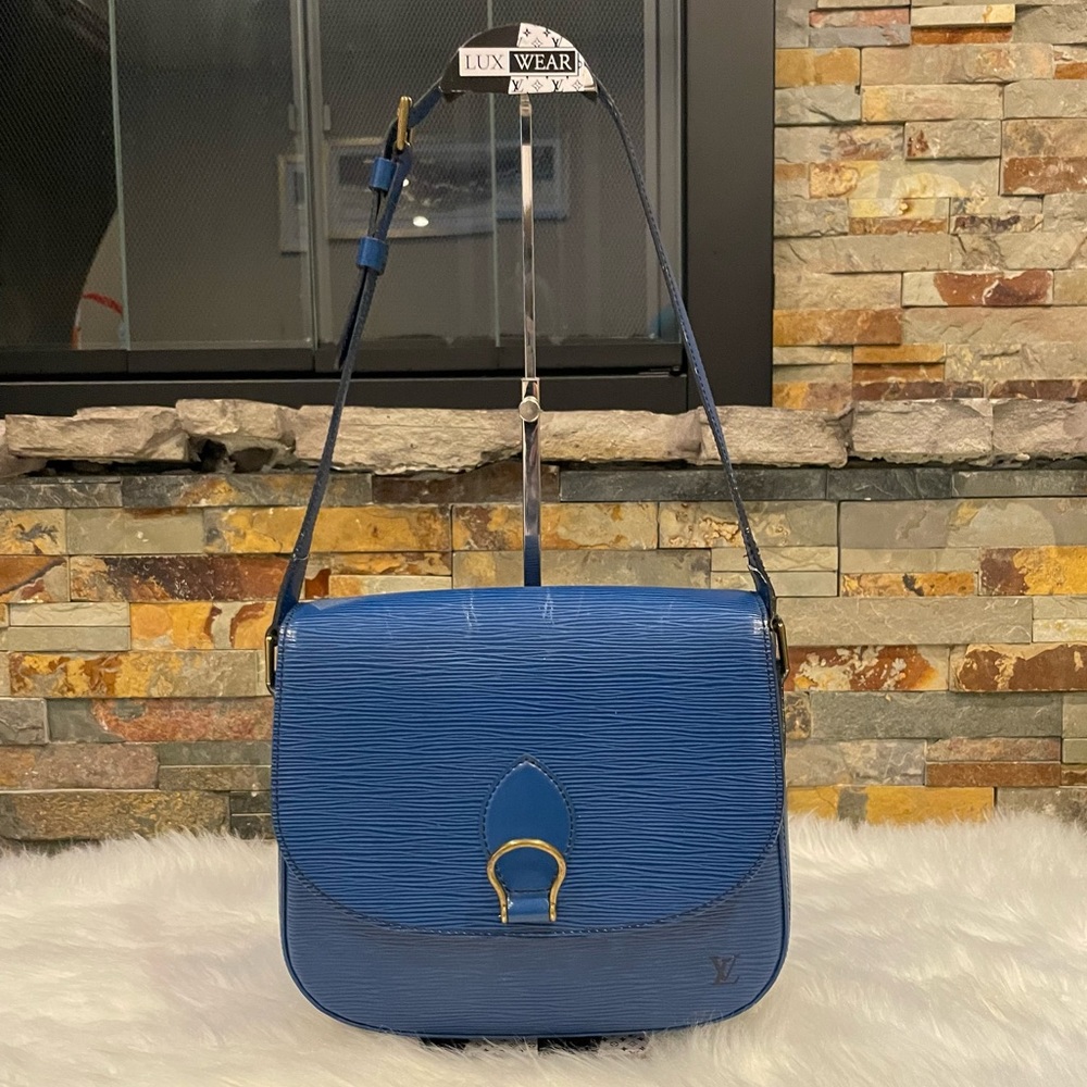 Louis Vuitton Epi Shoulder Bag | Vi1900